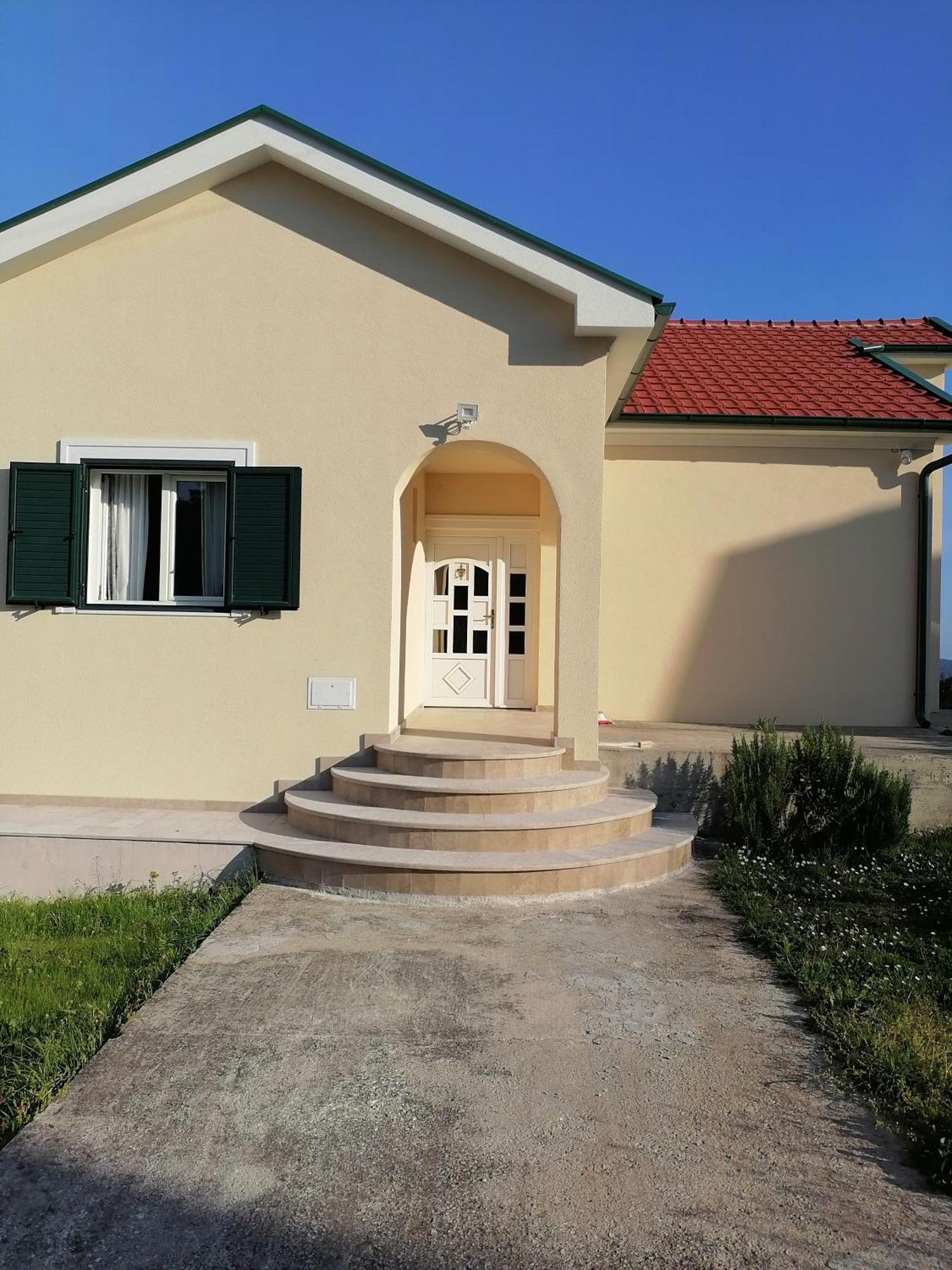 Villa House Leana